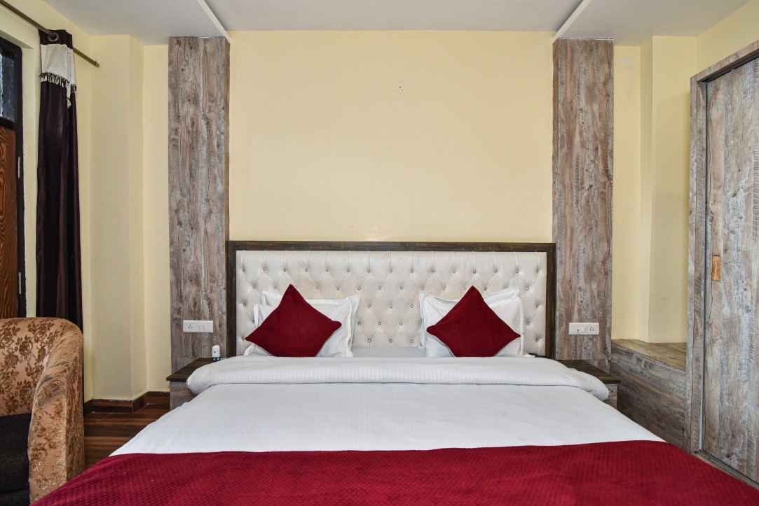 Luxury Room View 3