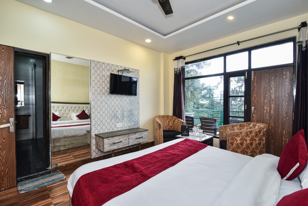 Luxury Room View 6